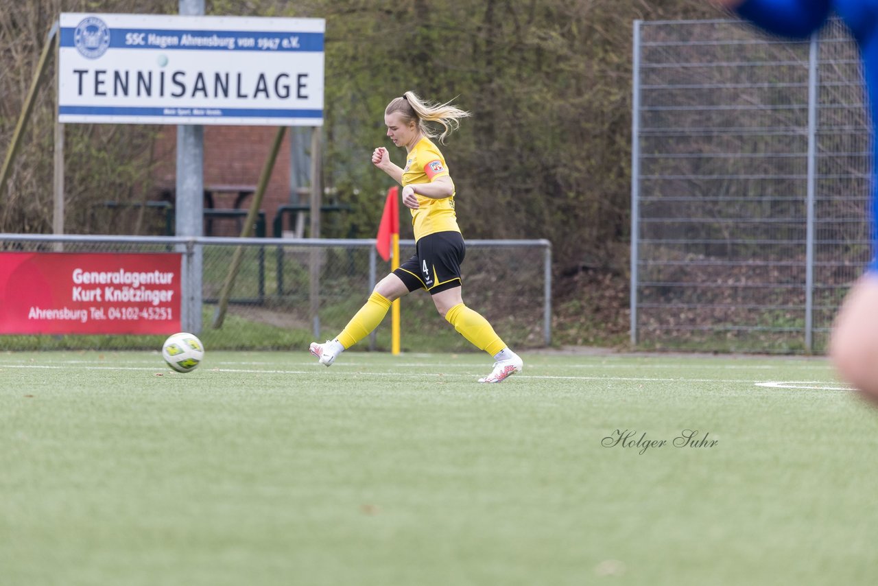 Bild 94 - F SSC Hagen Ahrensburg - SV Frisia Risum-Lindholm : Ergebnis: 1:2